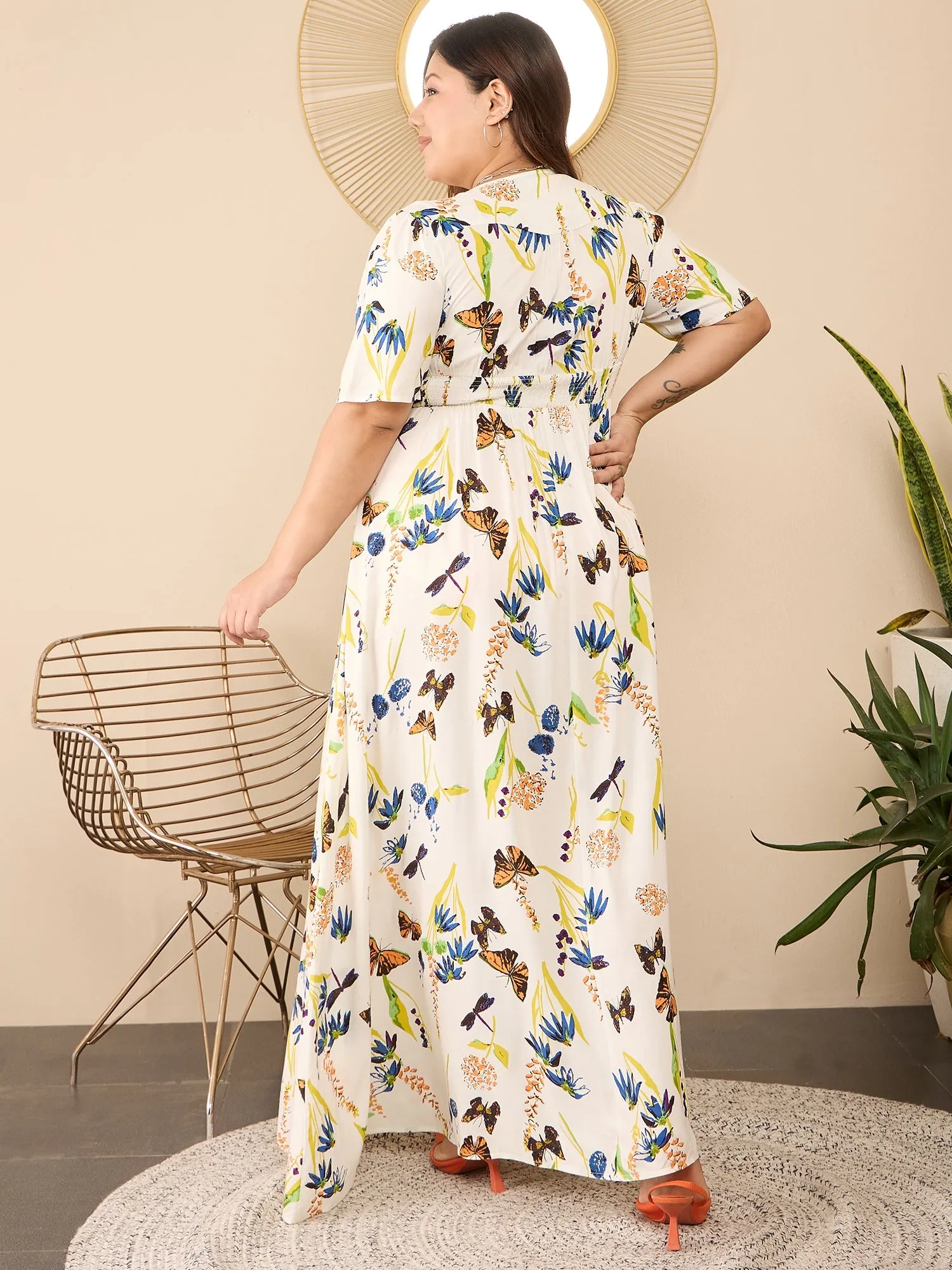 Berrylush Curve Women White Floral Print V-Neck Short Sleeve A-Line Maxi Dress