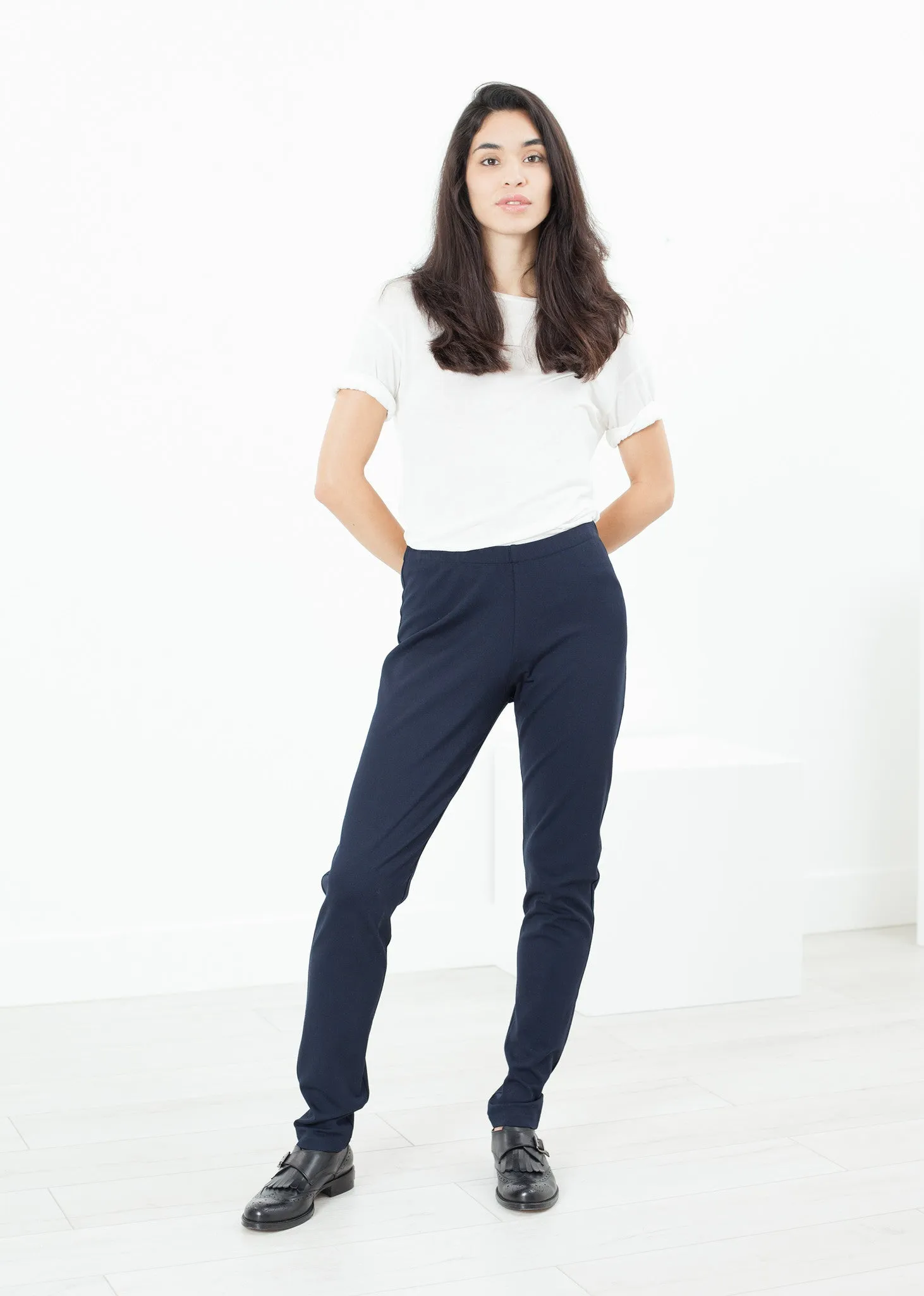 Easy Slim Pant in Navy