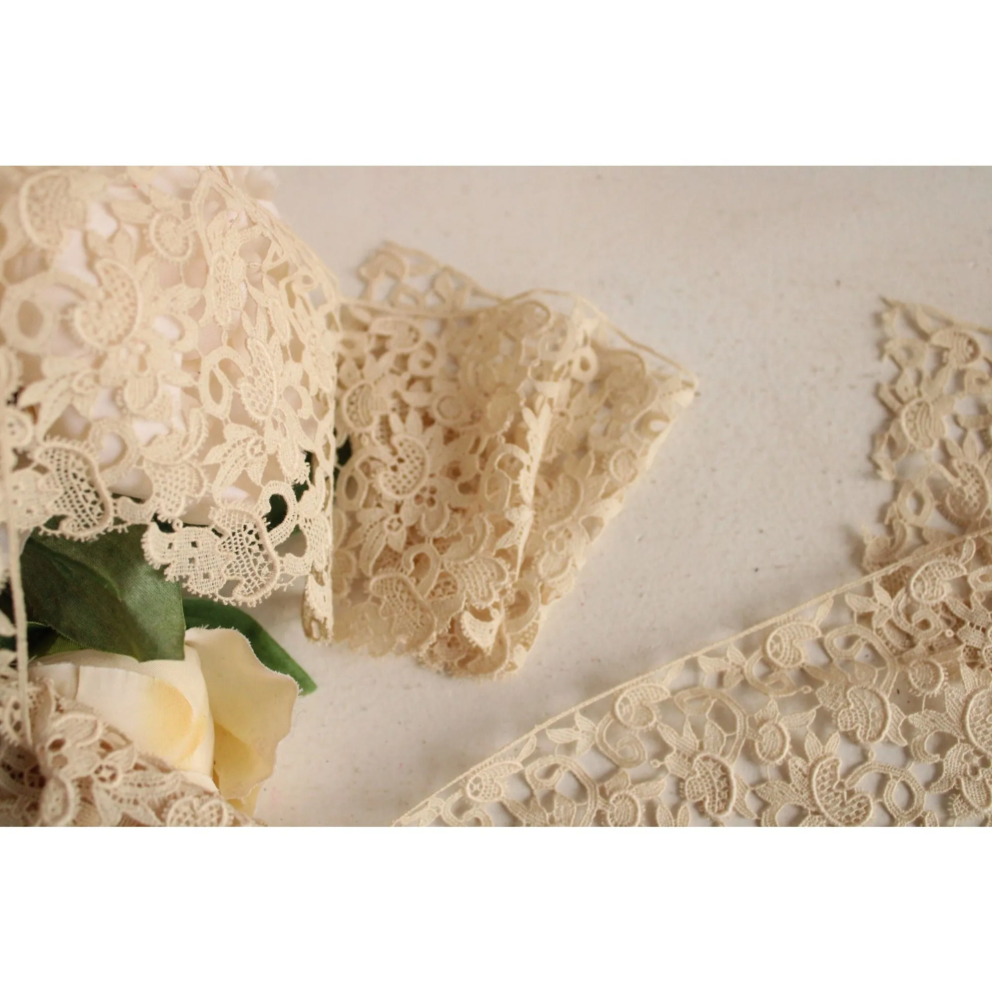 Vintage 1930s 1940s Ivory Lace Trim, 1 Yard 9" Piece, 3.75" Wide