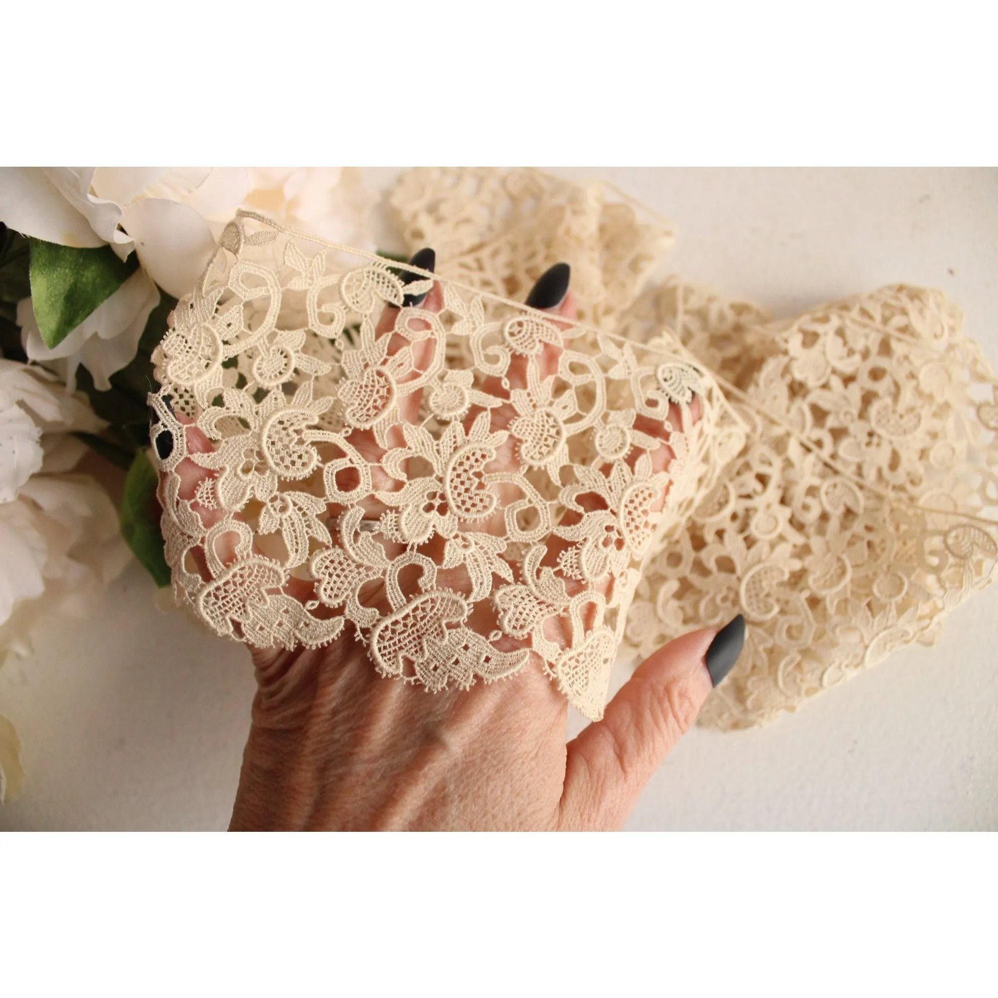 Vintage 1930s 1940s Ivory Lace Trim, 1 Yard 9" Piece, 3.75" Wide