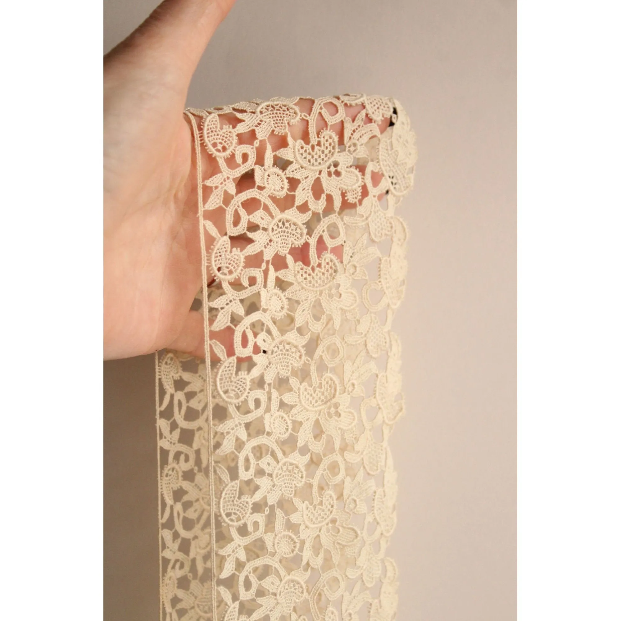 Vintage 1930s 1940s Ivory Lace Trim, 1 Yard 9" Piece, 3.75" Wide