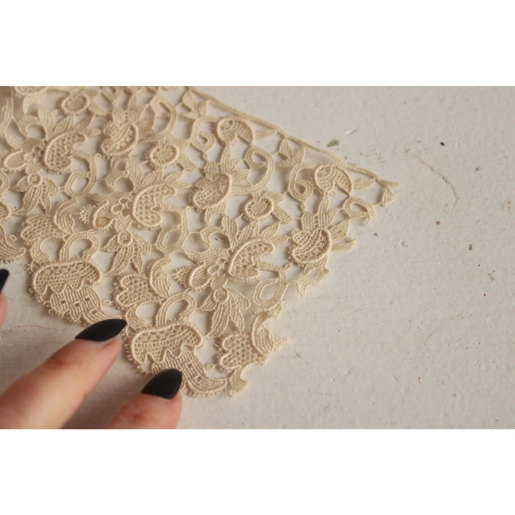 Vintage 1930s 1940s Ivory Lace Trim, 1 Yard 9" Piece, 3.75" Wide