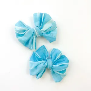 Waterfall Ombre Shimmer Ruffle Clip